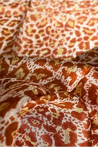 leopardmintas-teglaszin-sarga-sal-selyem- leopardmintas-teglaszin-sarga-sal-selyem-