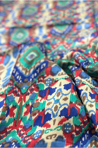 beige-alapon-mintas-sal-selyem- beige-alapon-mintas-sal-selyem-