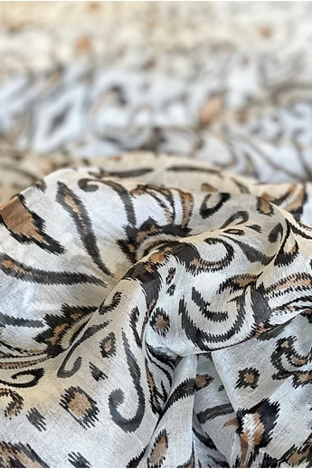 habfeher-alapon-szepiabarna-sal-selyem-