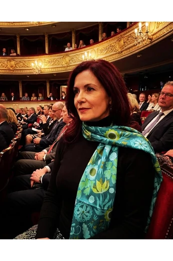 amazonaszold-mintas-sal-selyem-