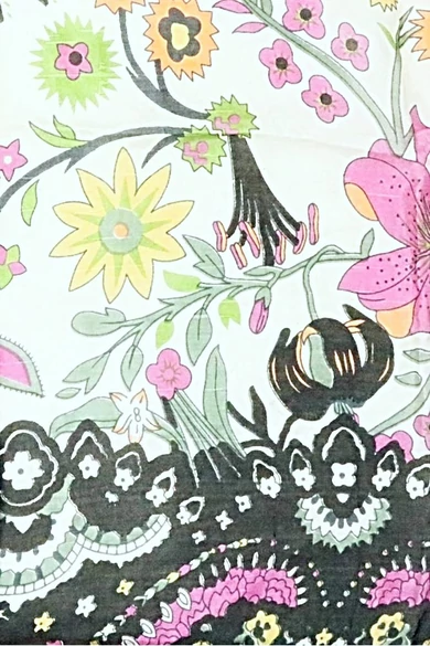 Orchideafehér alapon obszidiánfekete bordűrös virágmintás 100% valódi hernyóselyem sál 100x180 cm