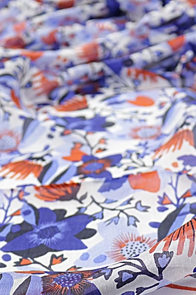 Harmatfehér alapon virágmintás 100% valódi hernyóselyem sál 100x180 cm