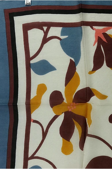 Hollandkék keretben virágmintás 100% valódi hernyóselyem sál 100x180 cm