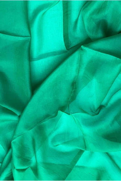 Ásványzöld színű 100% valódi hernyóselyem sál 100x180 cm